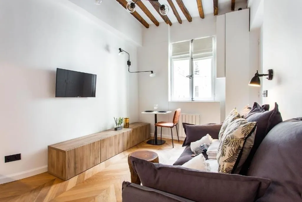 Daire Central Studio Tronchet Paris